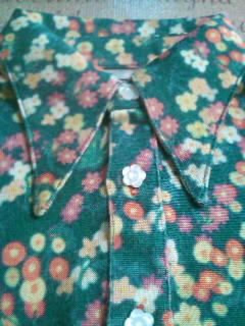 ●BACK ALLEY● グリーンに花柄ロンシャツ 110 < ブランド ●BACK ALLEY● グリーンに花柄ロンシャツ 110 < ブランドの