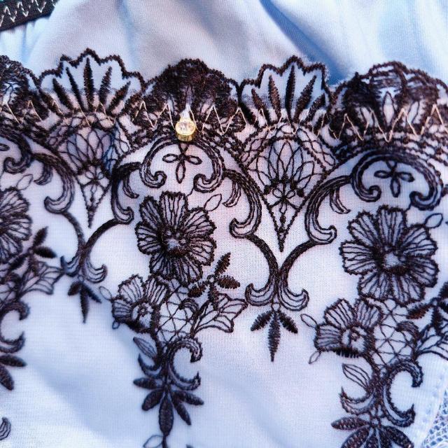 エロカワッ。。。ゴージャス刺繍紐パンティー。。。ショーツ。。。ヒモパン。。。紐ぱん。。。 < 女性ファッション  エロカワッ。。。ゴージャス刺繍紐パンティー。。。ショーツ。。。ヒモパン。。。紐ぱん。。。 < 女性ファッションの