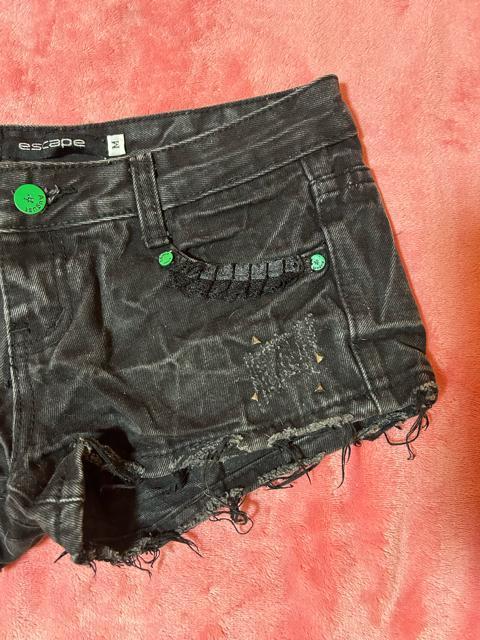 escape ダメージ 裾切りっぱなしローライズブラックデニム マイクロミニショーパン < 女性ファッション  escape ダメージ 裾切りっぱなしローライズブラックデニム マイクロミニショーパン < 女性ファッションの