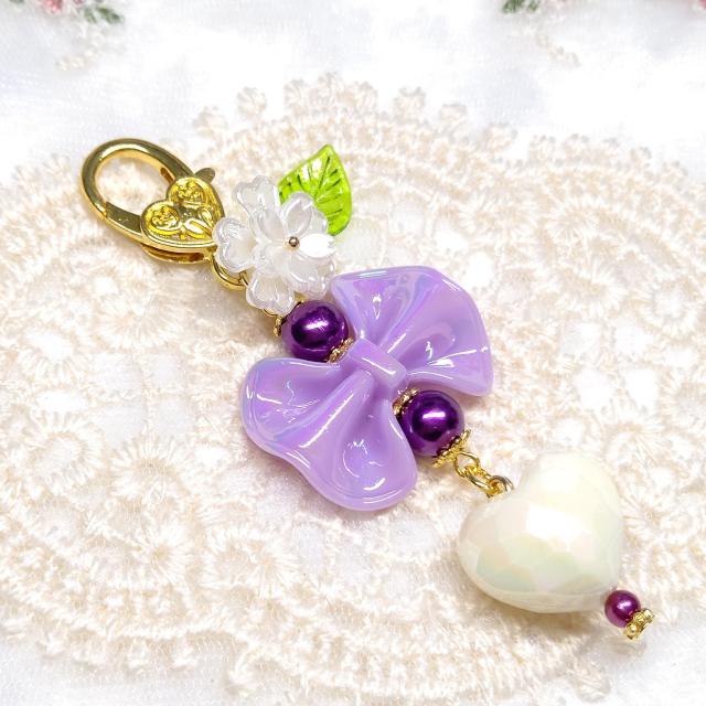 ハンドメイド☆キーホルダー☆リボンとハート☆紫 < 女性ファッション  ハンドメイド☆キーホルダー☆リボンとハート☆紫  < 女性ファッションの