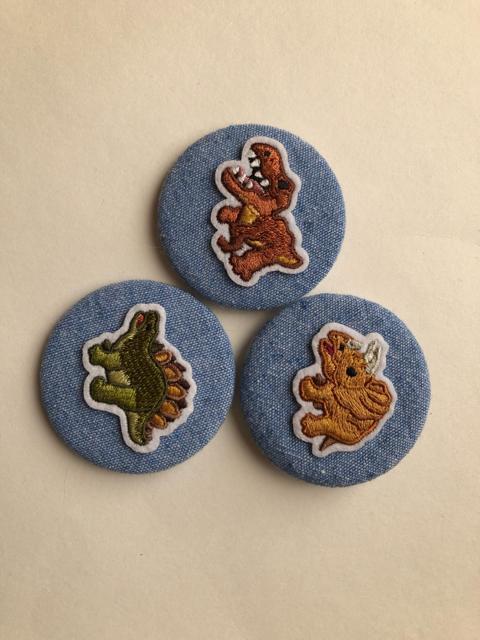 ハンドメイド 缶バッジ 恐竜 保育園 幼稚園 入園準備 プレゼント < 女性ファッション  ハンドメイド 缶バッジ 恐竜 保育園 幼稚園 入園準備 プレゼント < 女性ファッションの