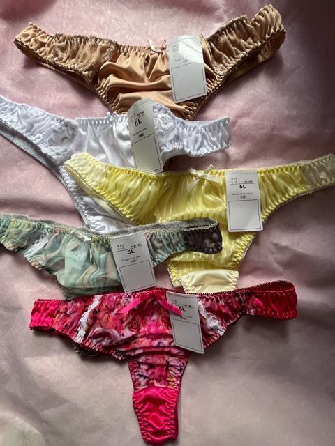 5Lサイズ!5枚セット!光沢ツルツル素材!シフォン使い!高貴品格!色とりどり!エレガント!Tバックショーツ!No.花 < 女性ファッション 5Lサイズ!5枚セット!光沢ツルツル素材!シフォン使い!高貴品格!色とりどり!エレガント!Tバックショーツ!No.花 < 女性ファッションの