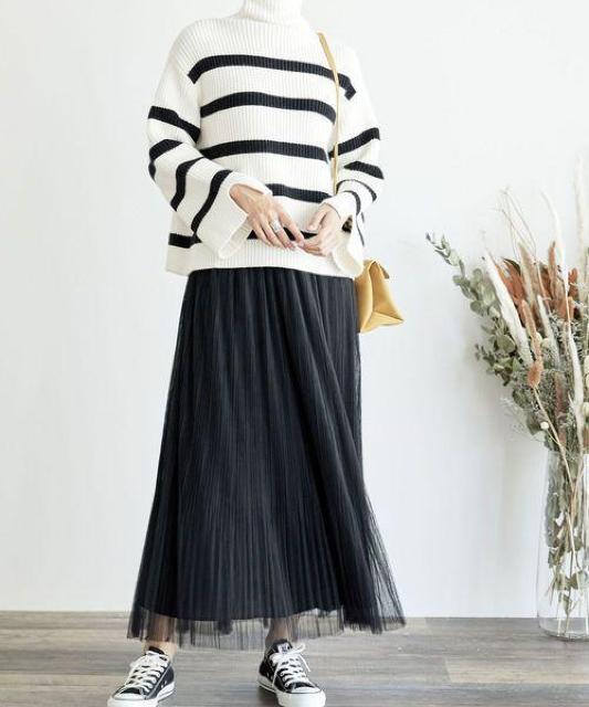 肉厚で高級感●BASEMENTベースメント ベースインターナショナル●ボーダータートルネック●白●Fフリー●ルーズシルエット < 女性ファッション  肉厚で高級感●BASEMENTベースメント ベースインターナショナル●ボーダータートルネック●白●Fフリー●ルーズシルエット < 女性ファッションの