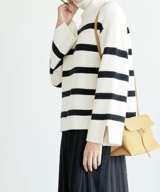 肉厚で高級感●BASEMENTベースメント ベースインターナショナル●ボーダータートルネック●白●Fフリー●ルーズシルエット < 女性ファッション  肉厚で高級感●BASEMENTベースメント ベースインターナショナル●ボーダータートルネック●白●Fフリー●ルーズシルエット < 女性ファッションの