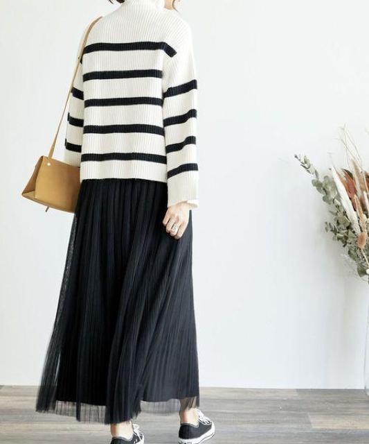 肉厚で高級感●BASEMENTベースメント ベースインターナショナル●ボーダータートルネック●白●Fフリー●ルーズシルエット < 女性ファッション  肉厚で高級感●BASEMENTベースメント ベースインターナショナル●ボーダータートルネック●白●Fフリー●ルーズシルエット < 女性ファッションの