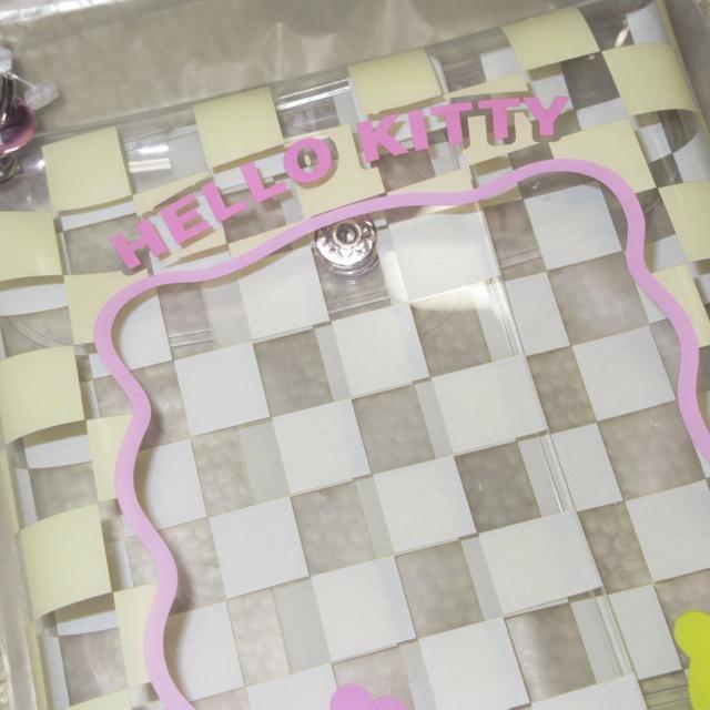 タグ付未使用☆ハローキティ*チャーム付きクリアポーチ(パステルチェッカー) < おもちゃ  タグ付未使用☆ハローキティ*チャーム付きクリアポーチ(パステルチェッカー) < おもちゃの