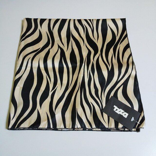 DZZL★ゼブラ柄★スカーフ★新品 bagなどに【ヴィンテージ】 < 女性ファッション  DZZL★ゼブラ柄★スカーフ★新品 bagなどに【ヴィンテージ】 < 女性ファッションの