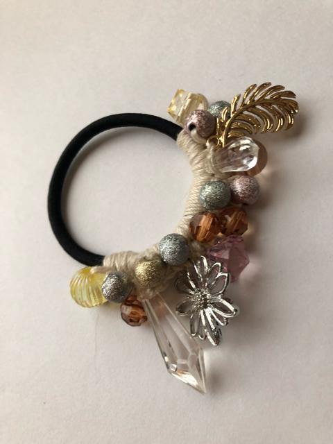 ハンドメイド ヘアゴム  キラキラビーズ 盛り盛り♪ ガーリー < 女性ファッション  ハンドメイド ヘアゴム  キラキラビーズ 盛り盛り♪ ガーリー < 女性ファッションの