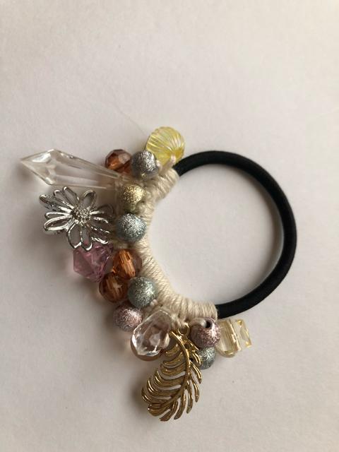 ハンドメイド ヘアゴム  キラキラビーズ 盛り盛り♪ ガーリー < 女性ファッション  ハンドメイド ヘアゴム  キラキラビーズ 盛り盛り♪ ガーリー < 女性ファッションの