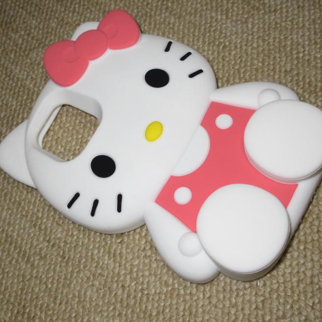 未使用☆ハローキティ*iPhone12/12pro用シリコンケース*スタンド式 < 家電/AV 未使用☆ハローキティ*iPhone12/12pro用シリコンケース*スタンド式 < 家電/AVの