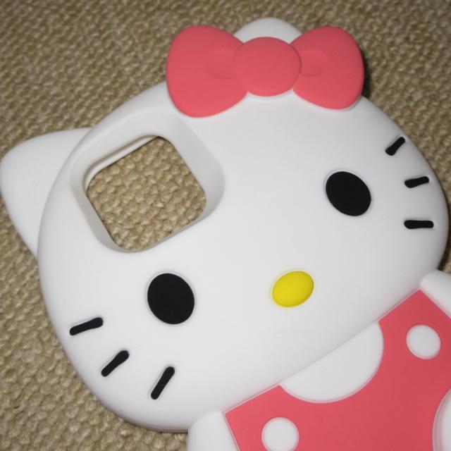 未使用☆ハローキティ*iPhone12/12pro用シリコンケース*スタンド式 < 家電/AV 未使用☆ハローキティ*iPhone12/12pro用シリコンケース*スタンド式 < 家電/AVの