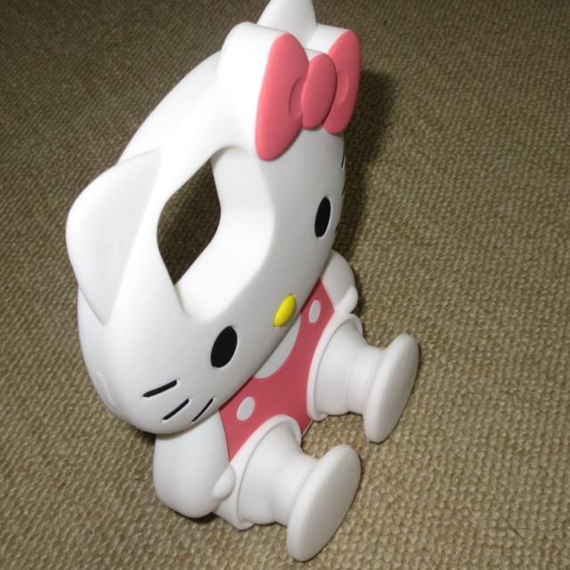 未使用☆ハローキティ*iPhone12/12pro用シリコンケース*スタンド式 < 家電/AV 未使用☆ハローキティ*iPhone12/12pro用シリコンケース*スタンド式 < 家電/AVの