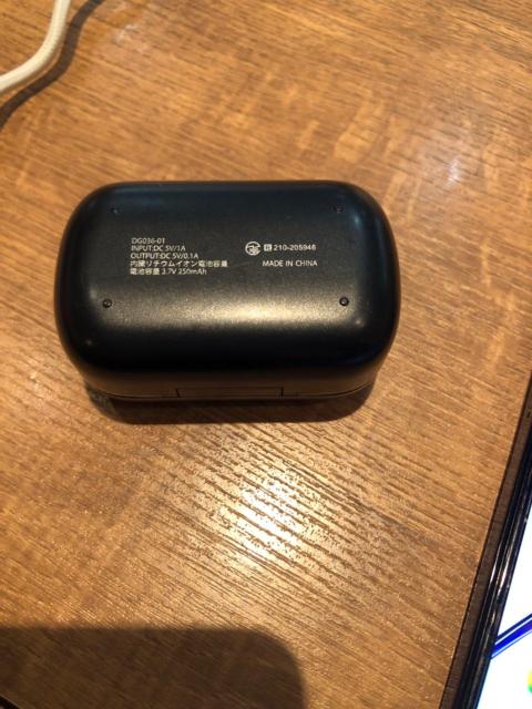 ���C�����X�C���z���[�d�P�[�X DG036-01 �u���b�N �������`�E���C�I���d�r 250mAh  �� �Ɠd/AV�� 