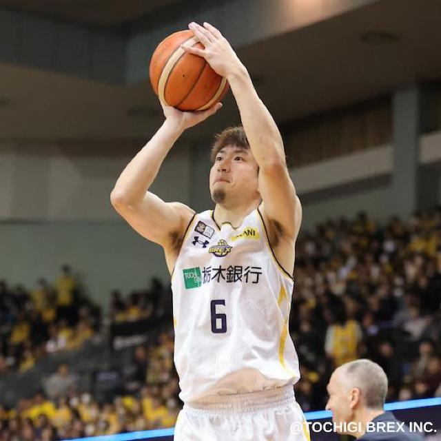 #6 比江島 慎選手 2025-26シーズン ユニフォーム上下セット(AWAY)(着用・直筆サイン入り) < レジャー/スポーツ #6 比江島 慎選手 2025-26シーズン ユニフォーム上下セット(AWAY)(着用・直筆サイン入り) < レジャー/スポーツの