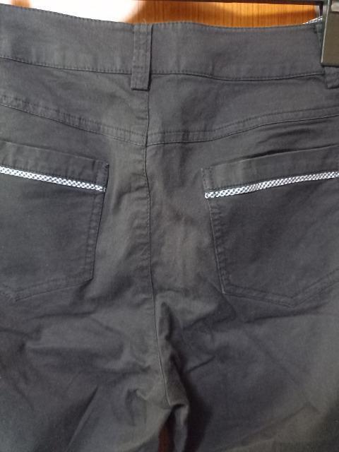 A 黒のパンツ < 女性ファッション  A 黒のパンツ < 女性ファッションの