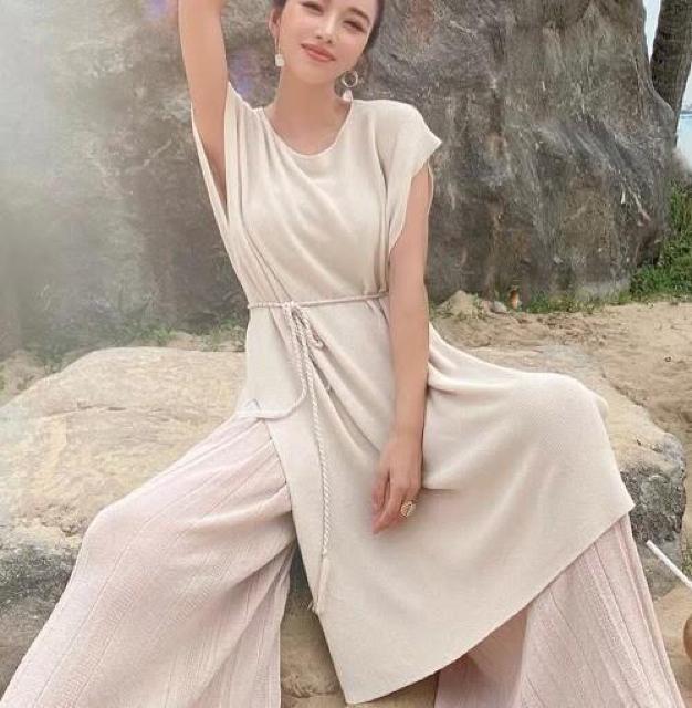 ◆eimy istoire/エイミーイストワール◆サイドスリットオーバールーズニットプルオーバー★ブラックFリゾート < 女性ファッション ◆eimy istoire/エイミーイストワール◆サイドスリットオーバールーズニットプルオーバー★ブラックFリゾート < 女性ファッションの