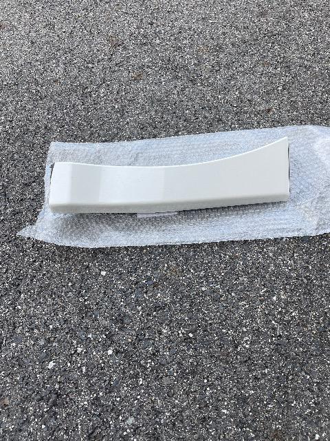 ノア/ヴォクシー/ハイブリッド ZRR80W/ZRR85W ZWR80W左前フェンダープロテクターモール < 自動車/バイク ノア/ヴォクシー/ハイブリッド ZRR80W/ZRR85W ZWR80W左前フェンダープロテクターモール < 自動車/バイク