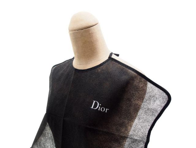 ディオール バックステージ エプロン 化粧 メイクケープ 不織布 ふちどり Parfums Christian Dior【正規品】 < ブランド ディオール バックステージ エプロン 化粧 メイクケープ 不織布 ふちどり Parfums Christian Dior【正規品】 < ブランドの