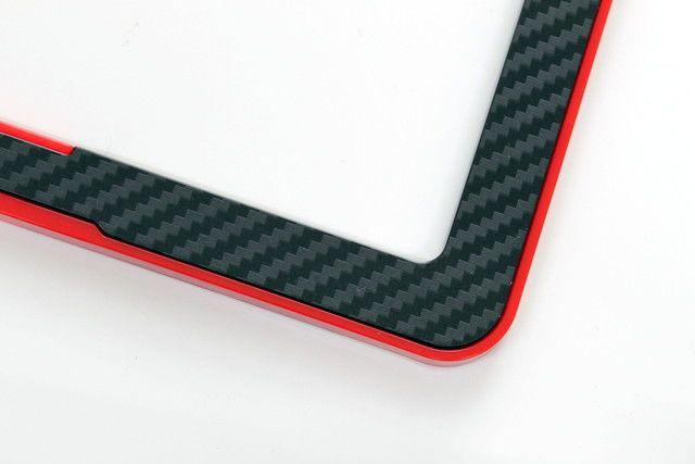 汎用ブラックリアルカーボン調Xレッド ナンバープレートフレーム < 自動車/バイク 汎用ブラックリアルカーボン調Xレッド ナンバープレートフレーム < 自動車/バイク
