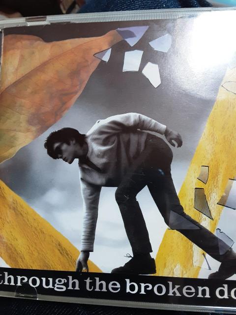 尾崎豊CD「壊れた扉から」送料無料。 < タレントグッズ 尾崎豊CD「壊れた扉から」送料無料。 < タレントグッズの