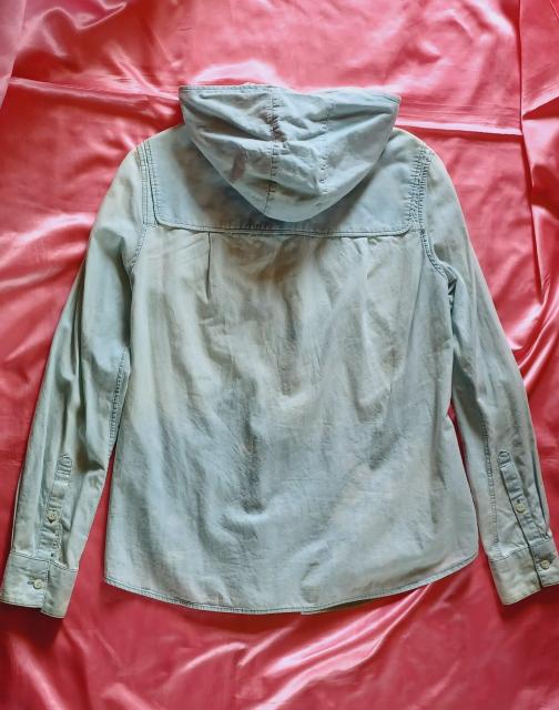 ★【Giacometti.】ジャコメッティ☆水色ブリーチ加工爽やかお洒落可愛い♪フード付き木製ボタン綿コットン長袖シャツジャケット < 男性ファッション  ★【Giacometti.】ジャコメッティ☆水色ブリーチ加工爽やかお洒落可愛い♪フード付き木製ボタン綿コットン長袖シャツジャケット < 男性ファッションの