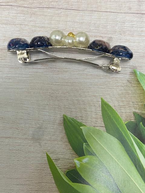 ハンドメイド レジン 鉱石とパールビーズのバレッタ ネイビー < 女性ファッション  ハンドメイド レジン 鉱石とパールビーズのバレッタ ネイビー < 女性ファッションの