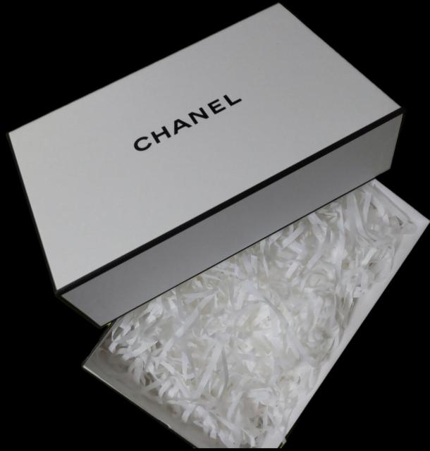 【2022年】CHANEL ホリデー限定 ギフトBOX4点(1種)【リボンなし】 < ブランド  【2022年】CHANEL ホリデー限定 ギフトBOX4点(1種)【リボンなし】 < ブランドの
