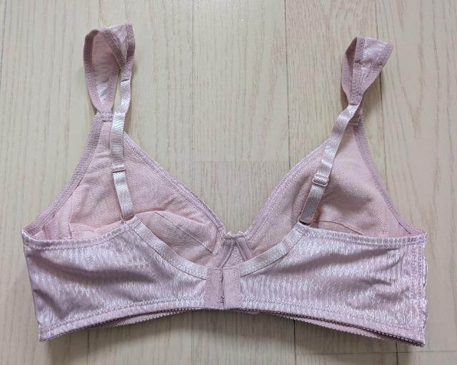 C85★ノンワイヤー立体ブラジャー★新品★送料無料 < 女性ファッション  C85★ノンワイヤー立体ブラジャー★新品★送料無料 < 女性ファッションの