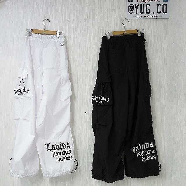 NEW最新bk2XL【Dealivez】Black Letter カーゴパンツ ALL刺繍 Backロゴ ワイドパンツ < 男性ファッション  NEW最新bk2XL【Dealivez】Black Letter カーゴパンツ ALL刺繍 Backロゴ ワイドパンツ < 男性ファッションの