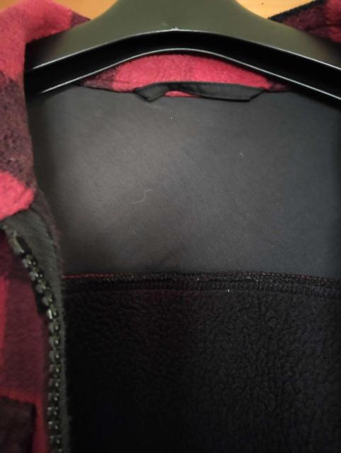 ユニクロ 313-054487 赤黒チェック柄 厚手ジップアップシャツジャケット < 女性ファッション ユニクロ 313-054487 赤黒チェック柄 厚手ジップアップシャツジャケット < 女性ファッションの