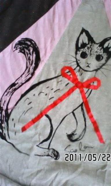 スカラー・リボン猫イラスト&切替アシメゆるタンクワンピ < ブランド  スカラー・リボン猫イラスト&切替アシメゆるタンクワンピ < ブランドの