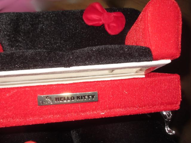 未使用☆ハローキティ*ソファ型ジュエリーボックス(レッド) < おもちゃ  未使用☆ハローキティ*ソファ型ジュエリーボックス(レッド) < おもちゃの