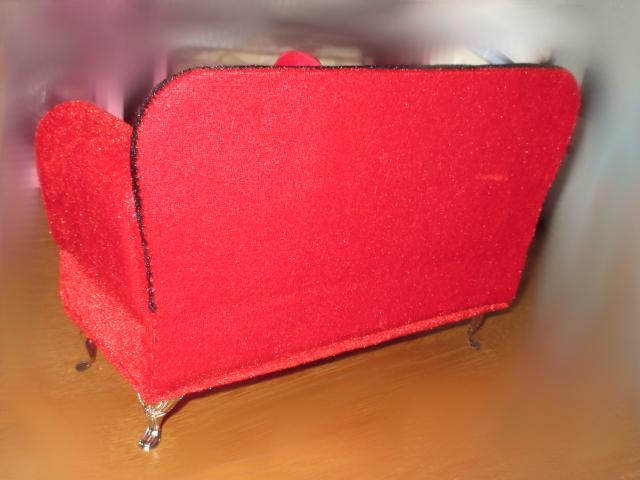 未使用☆ハローキティ*ソファ型ジュエリーボックス(レッド) < おもちゃ  未使用☆ハローキティ*ソファ型ジュエリーボックス(レッド) < おもちゃの