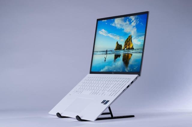 モバイルPCスタンドMAX/DIMEダイム2021年11月号付録 < PC本体/周辺機器  モバイルPCスタンドMAX/DIMEダイム2021年11月号付録 < PC本体/周辺機器の