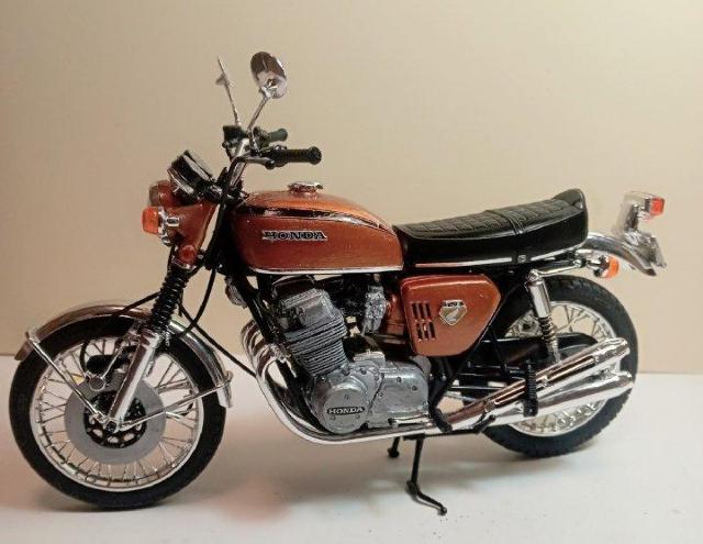 アオシマバイクプラモデル1/12完成品HONDACB750FOUR < ホビー アオシマバイクプラモデル1/12完成品HONDACB750FOUR < ホビーの