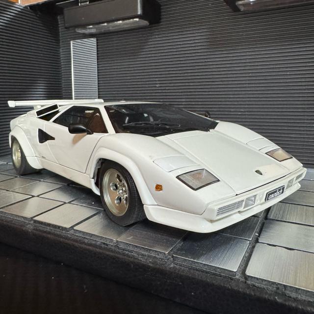 絶版オートアート1/18 ランボルギーニ カウンタックLP5000S(ケース付) < ホビー  絶版オートアート1/18 ランボルギーニ カウンタックLP5000S(ケース付)  < ホビーの