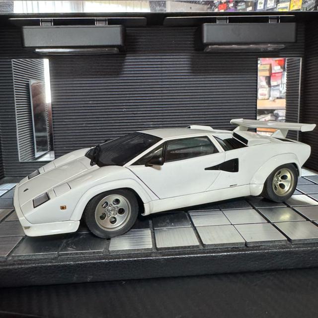 絶版オートアート1/18 ランボルギーニ カウンタックLP5000S(ケース付) < ホビー  絶版オートアート1/18 ランボルギーニ カウンタックLP5000S(ケース付) < ホビーの