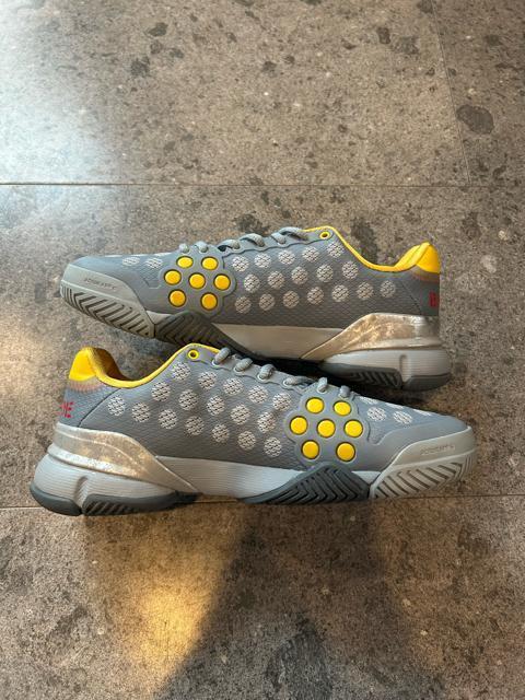 adidas アディダス バリケード 25.5cm 箱なし ボリス・ベッカー < 男性ファッション  adidas アディダス バリケード 25.5cm 箱なし ボリス・ベッカー < 男性ファッションの