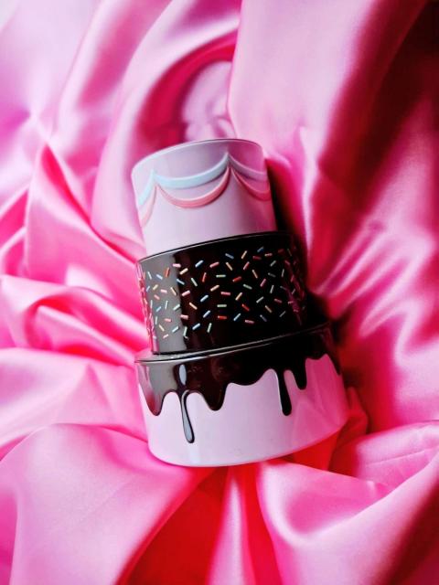 甘可愛スイーツ缶♪GODIVA*ゴディバ♪バースデーケーキ缶のみ♪約12×9cm < インテリア/ライフ 甘可愛スイーツ缶♪GODIVA*ゴディバ♪バースデーケーキ缶のみ♪約12×9cm < インテリア/ライフの