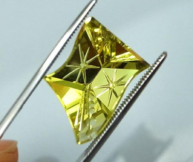 ブラジル産星が瞬く 作品にいかが?天然レモンクォーツ★3427★cm < ホビー  ブラジル産星が瞬く 作品にいかが?天然レモンクォーツ★3427★cm  < ホビーの