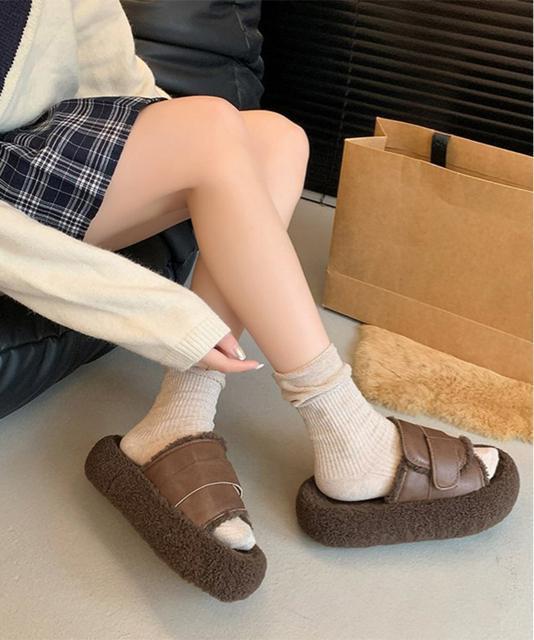 送料無料 新品 ファーサンダル 厚底 レトロボアサンダル < 女性ファッション  送料無料 新品 ファーサンダル 厚底 レトロボアサンダル < 女性ファッションの