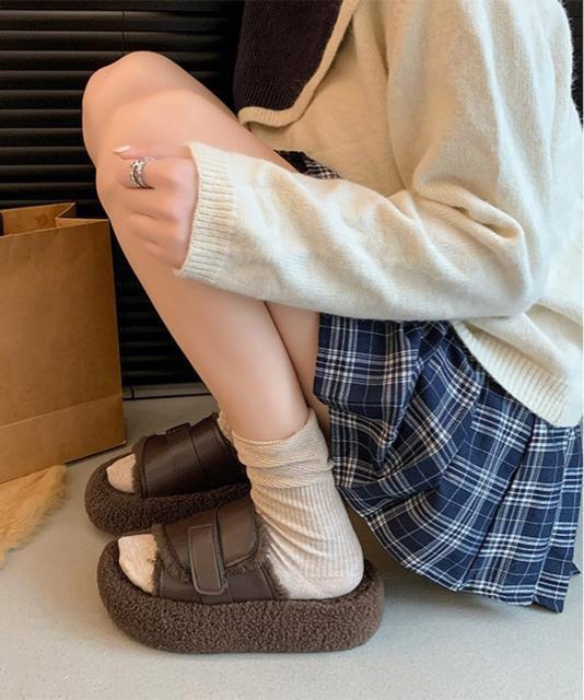 送料無料 新品 ファーサンダル 厚底 レトロボアサンダル < 女性ファッション  送料無料 新品 ファーサンダル 厚底 レトロボアサンダル < 女性ファッションの