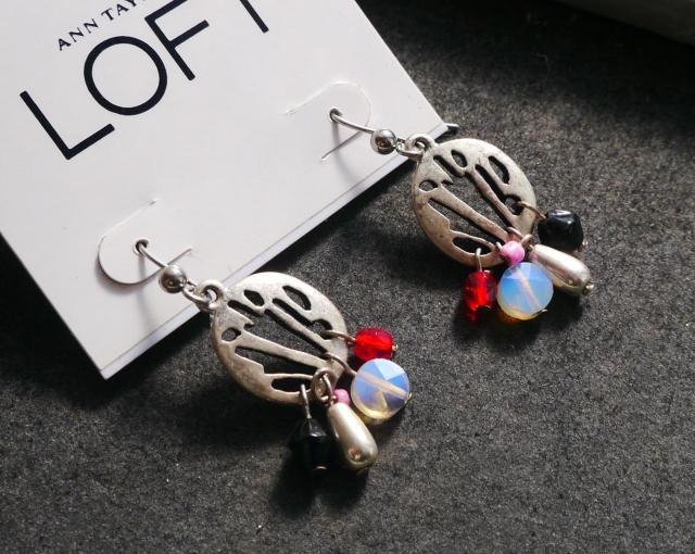 新品 ANN TAYLOR LOFT アンティーク調エスニックピアス 定価$24.5 ヴィンテージ レトロ ゴシック < 女性アクセサリー/時計 新品 ANN TAYLOR LOFT アンティーク調エスニックピアス 定価$24.5 ヴィンテージ レトロ ゴシック < 女性アクセサリー/時計の