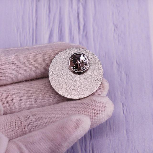 新品 フレディ・マーキュリー Queen  ピンブローチ  < 男性アクセサリー/時計  新品 フレディ・マーキュリー Queen  ピンブローチ  < 男性アクセサリー/時計の