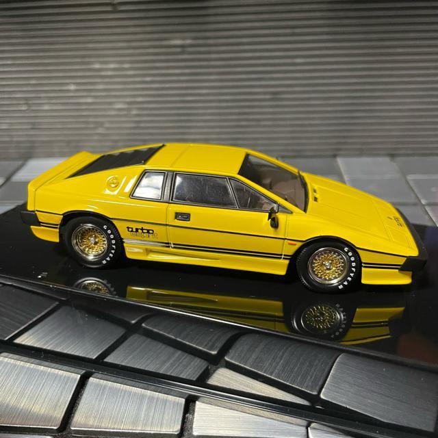 ��Ŗ��W���i�@�I�[�g�A�[�g 1/43 ���[�^�X �^�[�{ �G�X�v���b�g �C�G���[ �� �z�r�[�� 