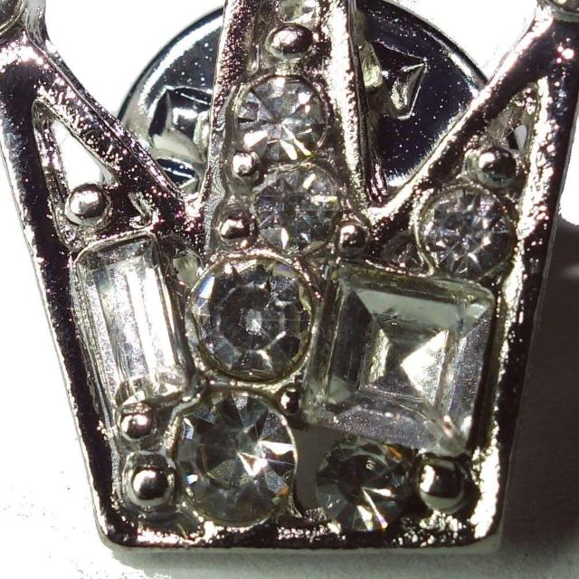 王冠 クラウン ピンバッジ バッジ ピンズ ラペルピン ピンブローチ ブローチ 銀色 シルバー色 < 女性アクセサリー/時計 王冠 クラウン ピンバッジ バッジ ピンズ ラペルピン ピンブローチ ブローチ 銀色 シルバー色 < 女性アクセサリー/時計の