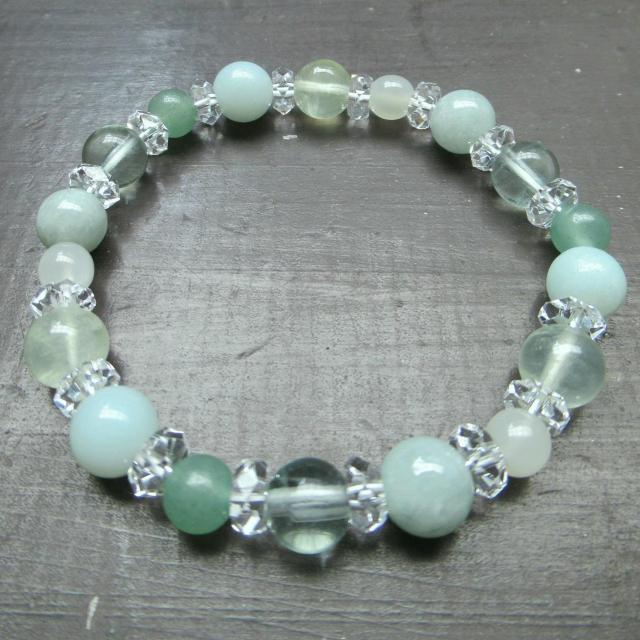 本翡翠xアマゾナイトxプレナイトxフローライトブレスレット 天然石 パワーストーン < 女性アクセサリー/時計 本翡翠xアマゾナイトxプレナイトxフローライトブレスレット 天然石 パワーストーン < 女性アクセサリー/時計の