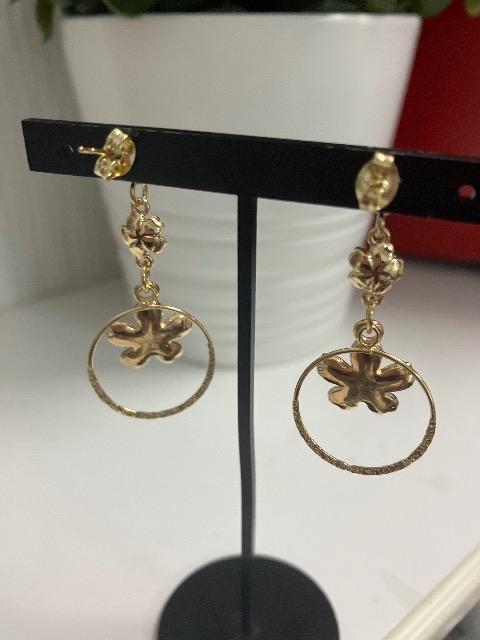 ハンドメイド 花のチャームを使用したピアス < 女性ファッション  ハンドメイド 花のチャームを使用したピアス < 女性ファッションの