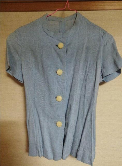 水色 麻 チャイナカラー 1960年代ビンテージ ハンドメイド ブラウス < 女性ファッション  水色 麻 チャイナカラー 1960年代ビンテージ ハンドメイド ブラウス  < 女性ファッションの