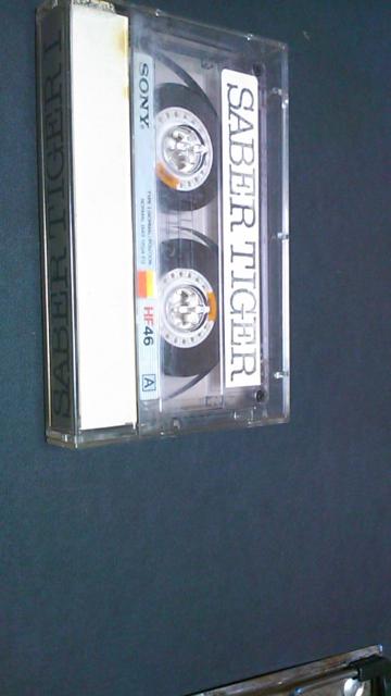 r`adq shfdq[T[xE^CK[]`hE  CD/DVD/rfI 